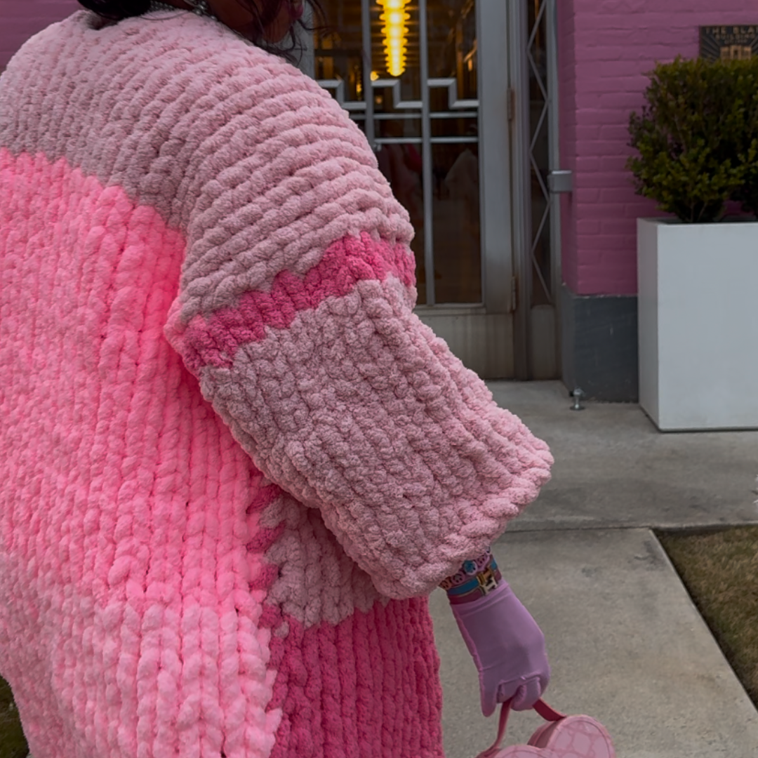 Cozy and Pretty in Pink: Maxi Chunky Knit Sweater with Ultimate Comfort